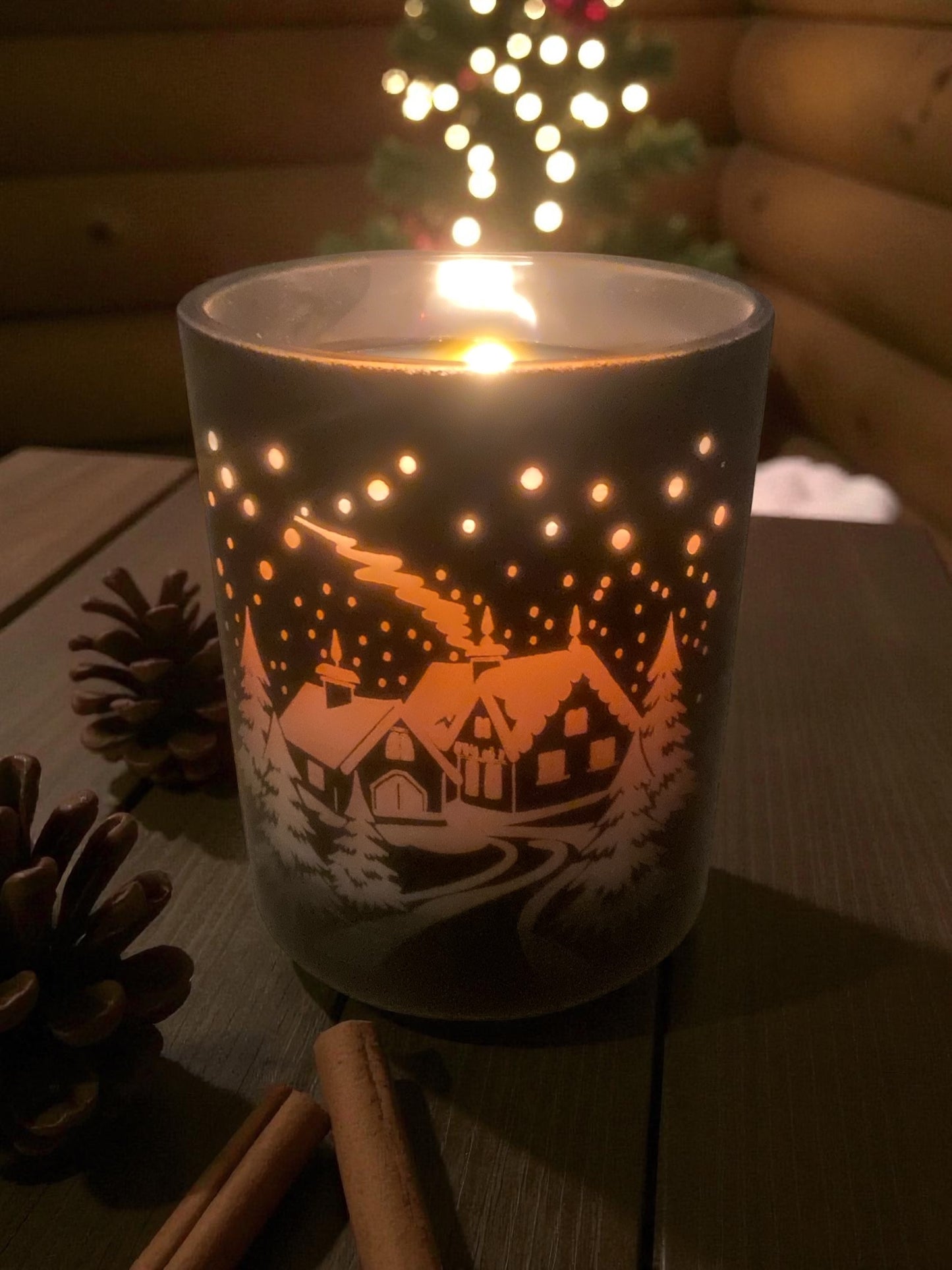 Christmas scene Scented Black Glass 200g Container Candle