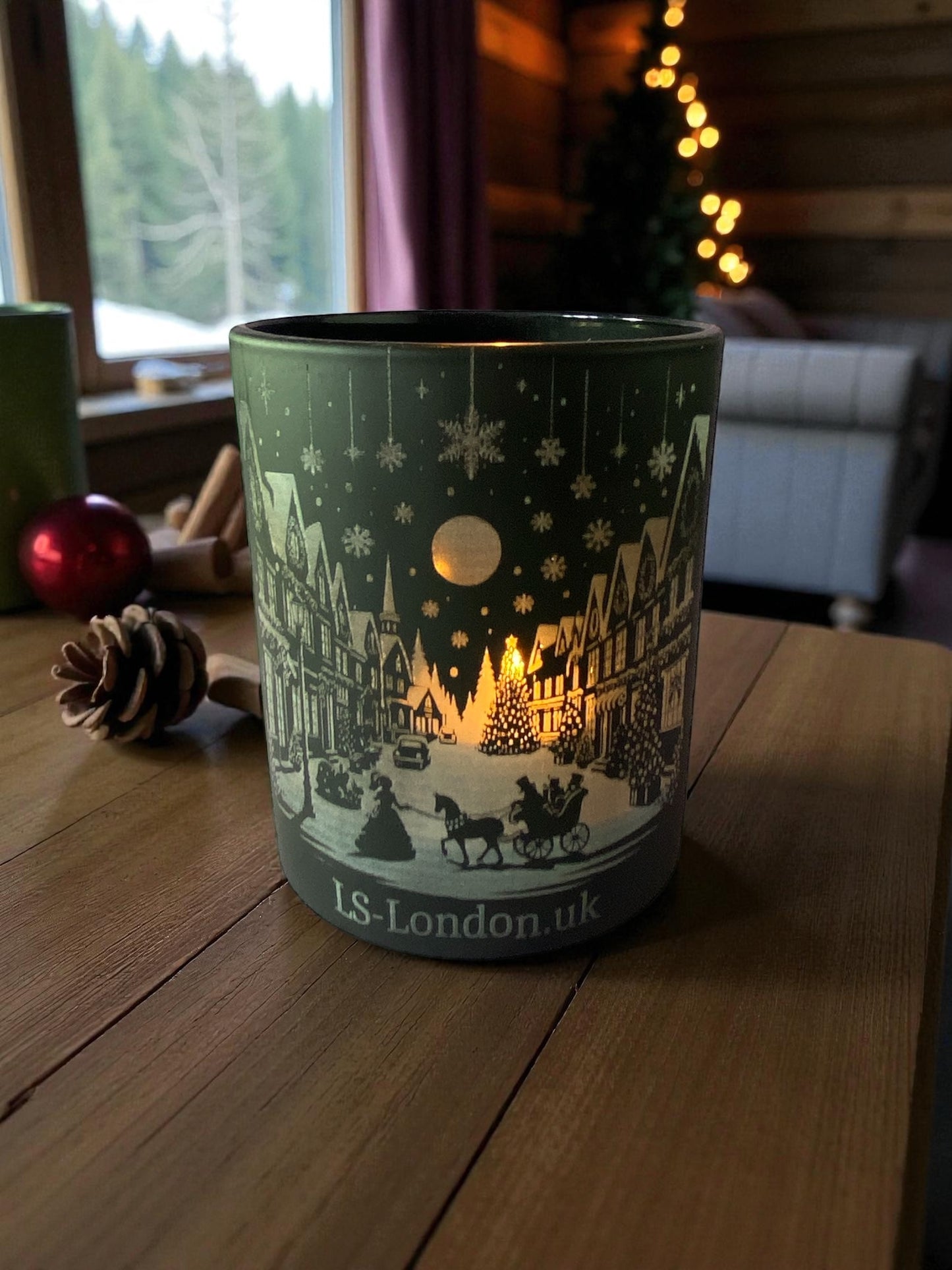 Christmas scene Scented Black Glass 200g Container Candle